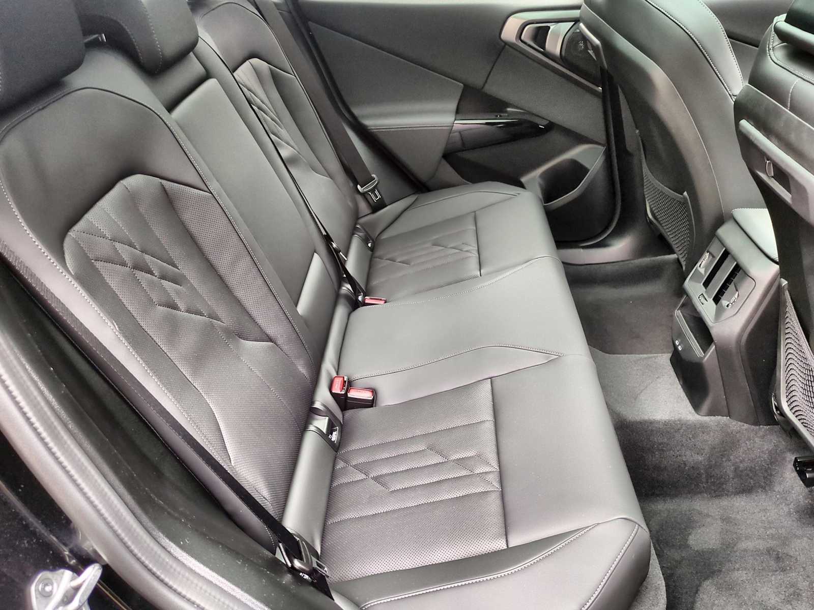2026 BMW X3 30 - Photo 21