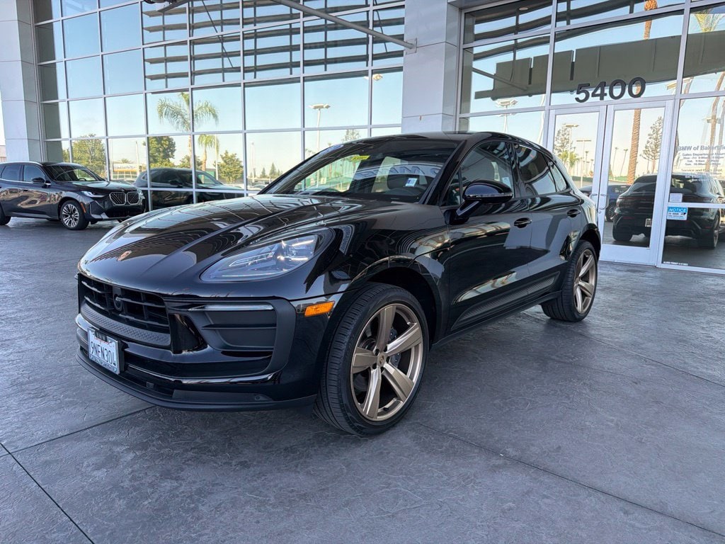 2024 Porsche Macan Base