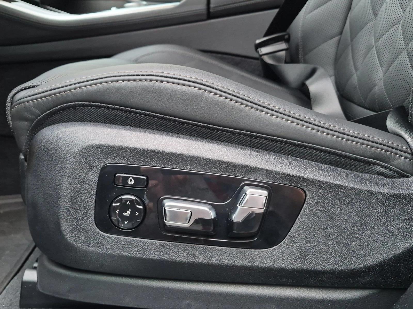 New 2026 BMW X5 xDrive40i SUV