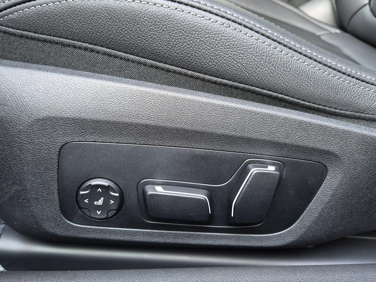 2025 BMW 2 Series 230i - Photo 17