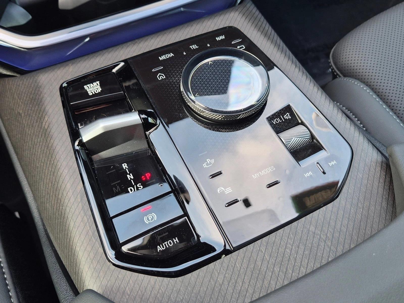 2026 BMW X3 30 - Photo 13