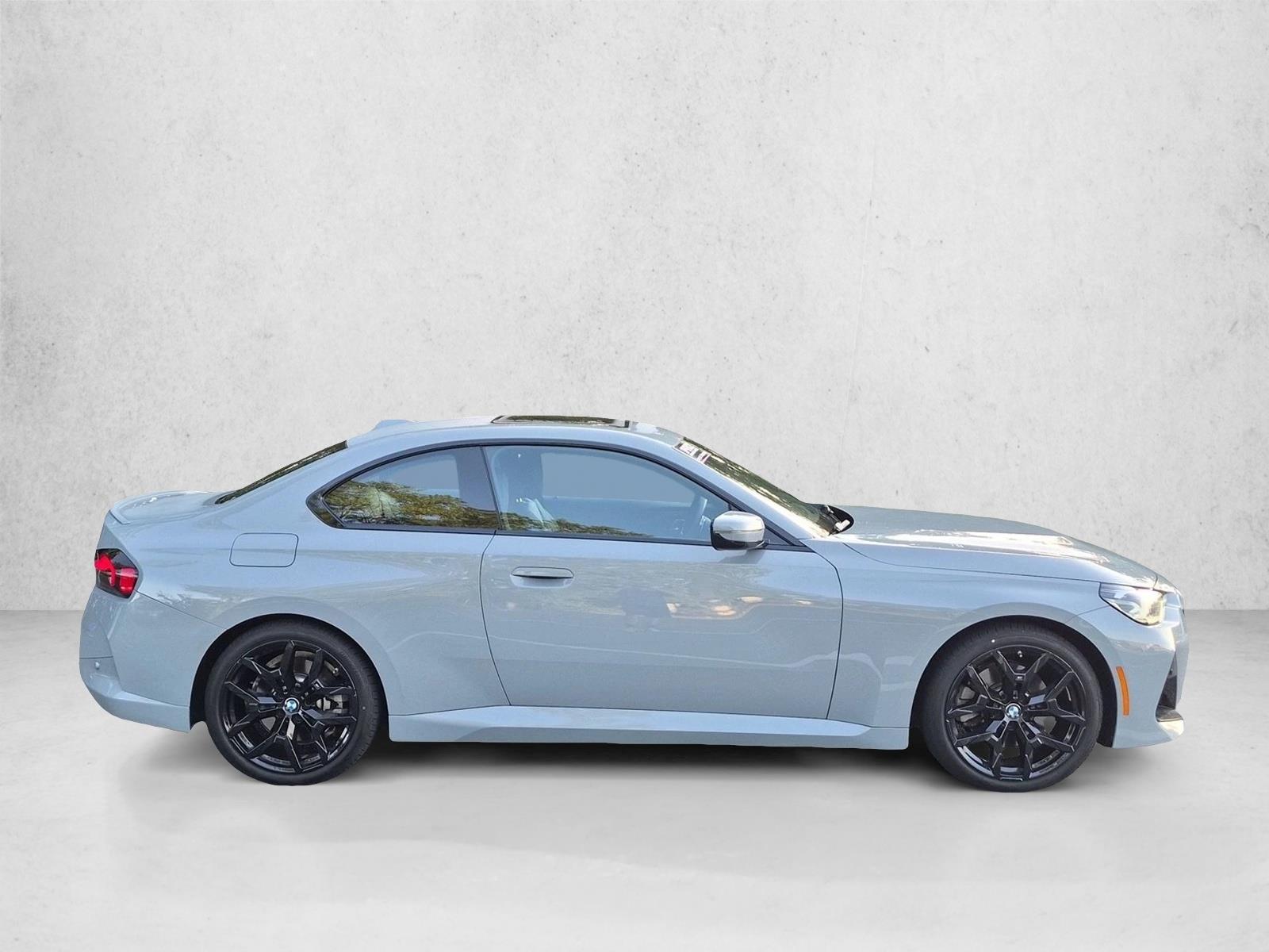 2025 BMW 2 Series 230i - Photo 4