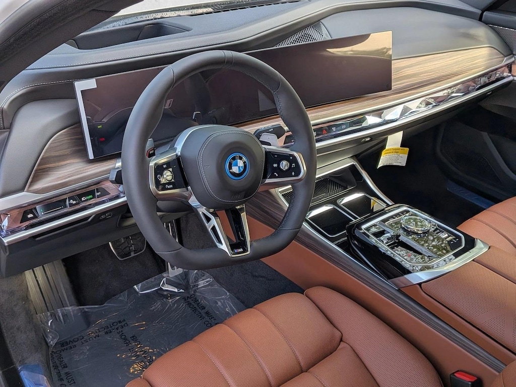 New 2026 BMW 750e xDrive Sedan