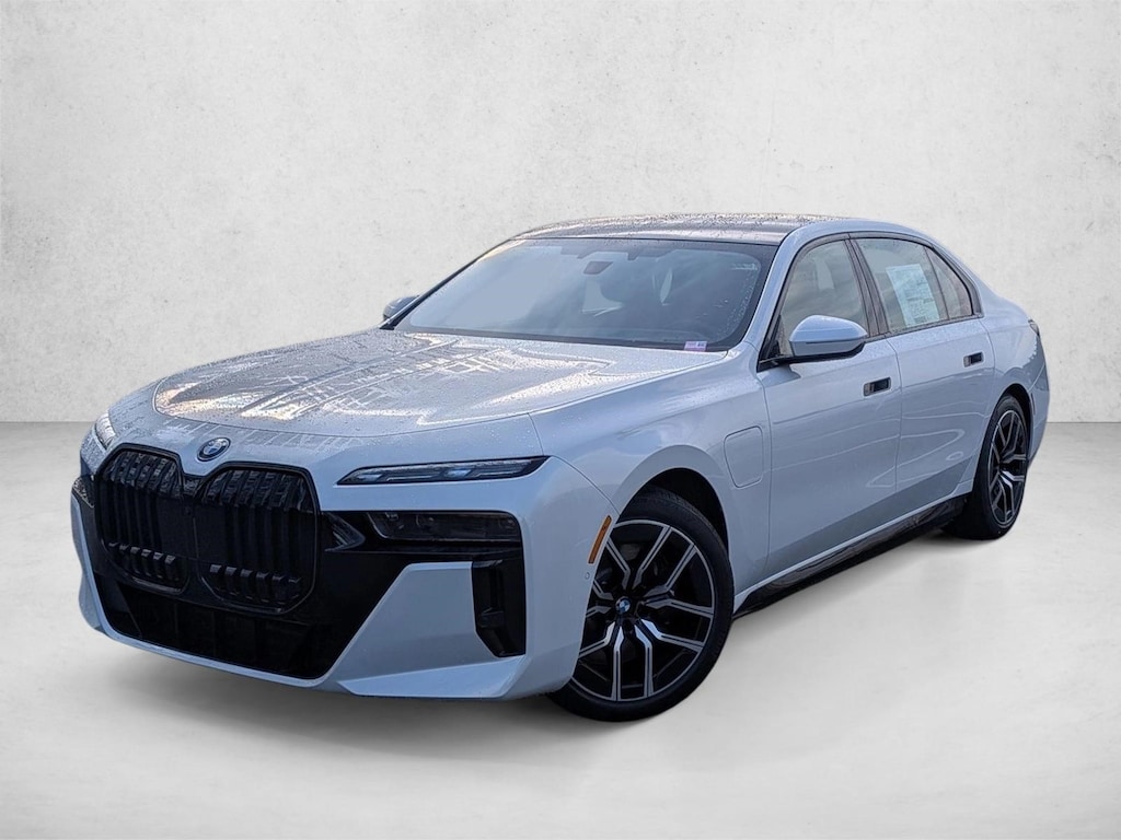 New 2026 BMW 750e xDrive Sedan