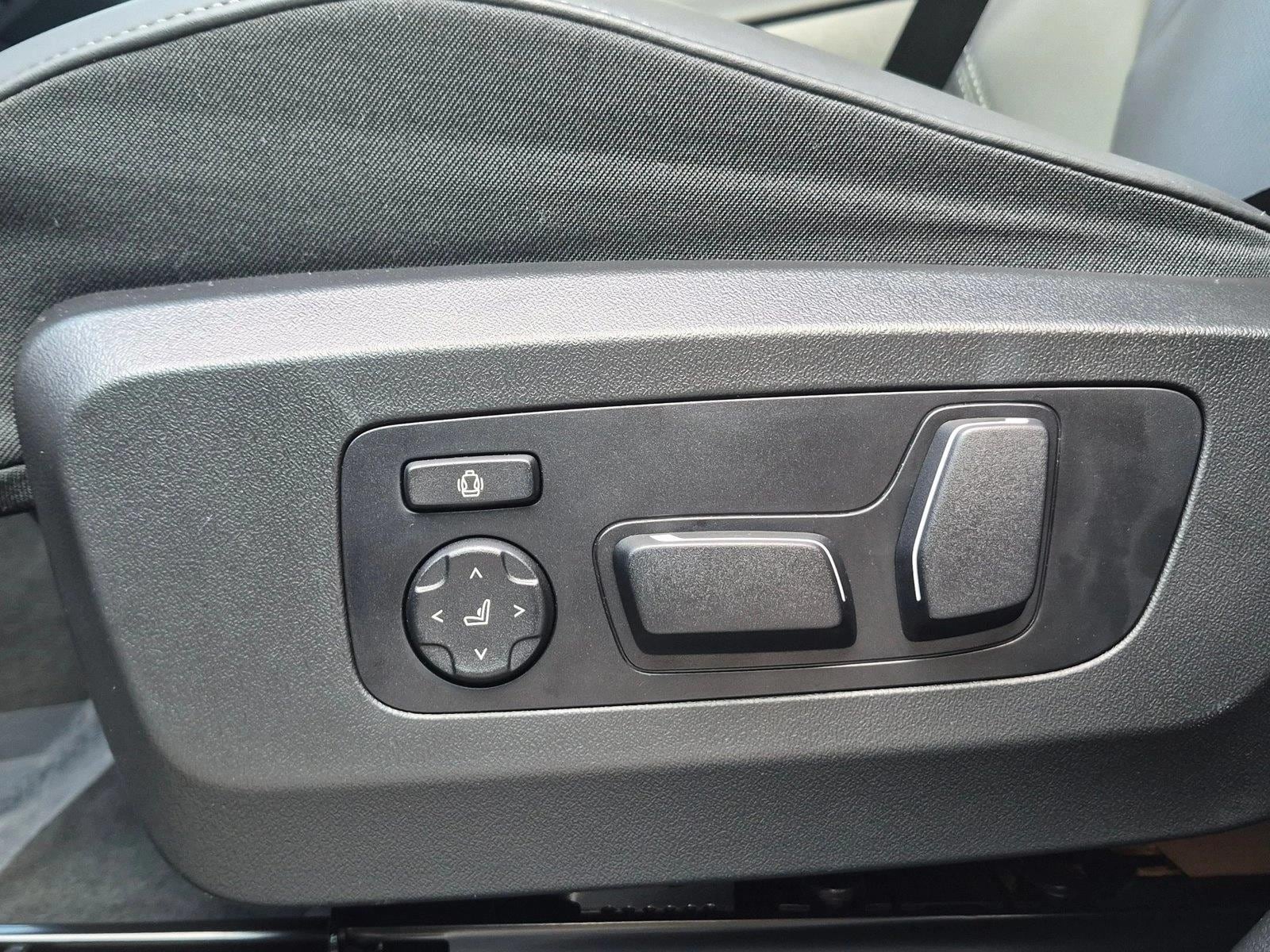 2026 BMW X3 30 - Photo 11