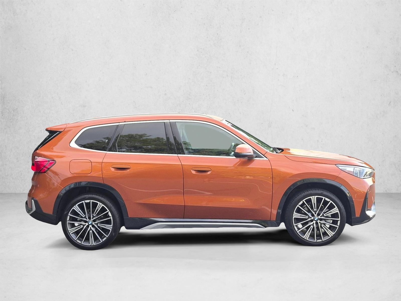 2025 BMW X1 28i - Photo 3