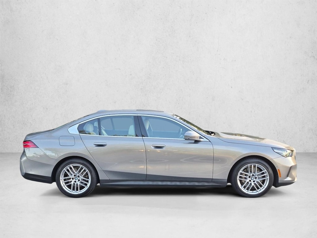 Used 2024 BMW 530i xDrive 4dr Car