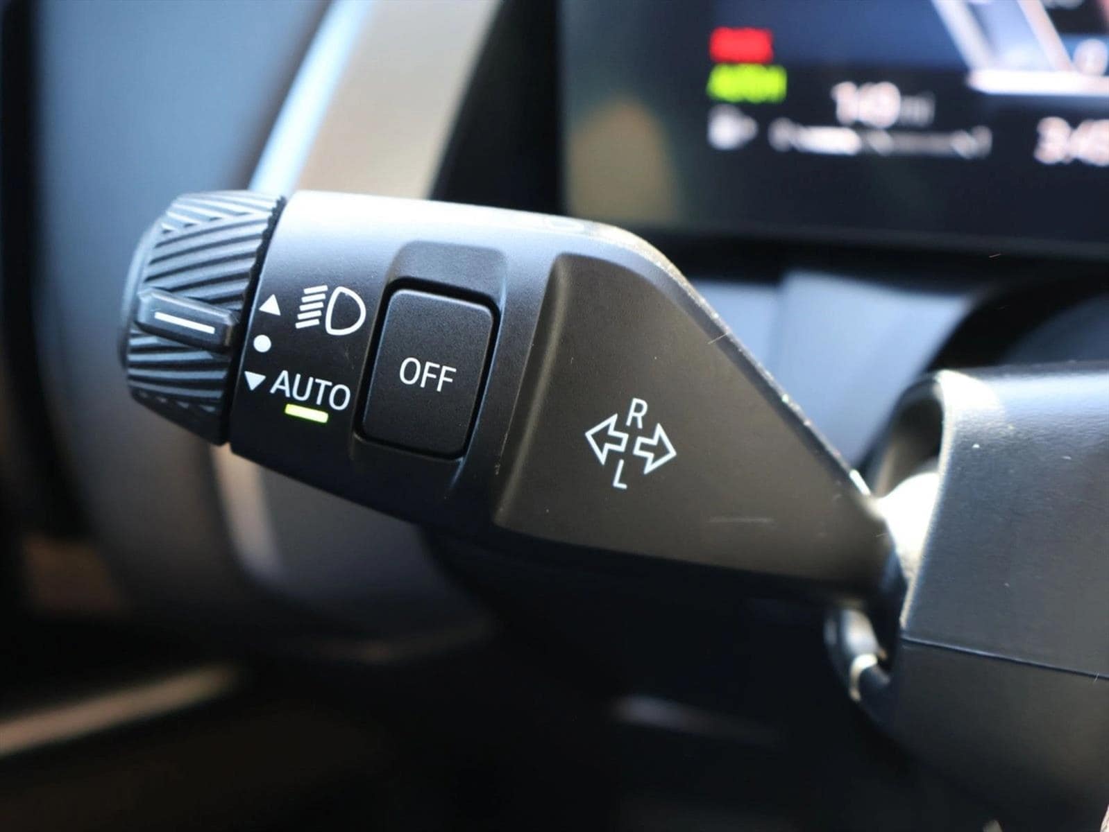2026 BMW X3 30 - Photo 14