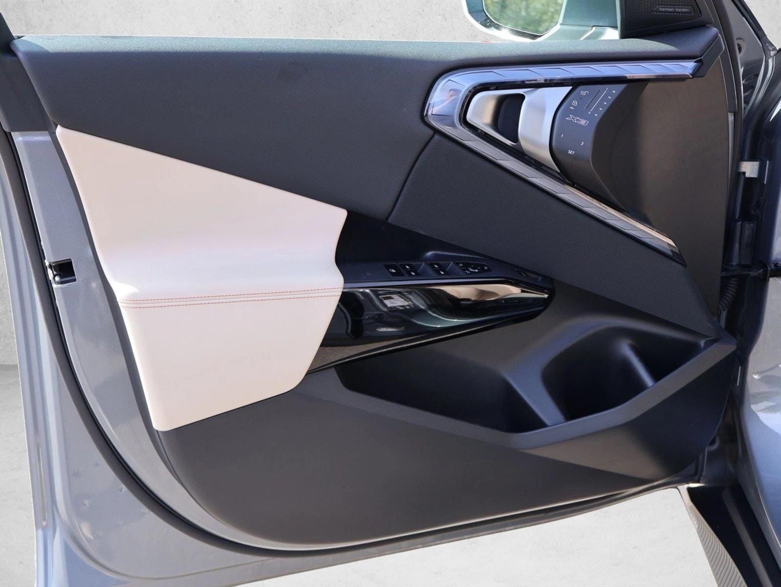 2026 BMW X3 30 - Photo 12