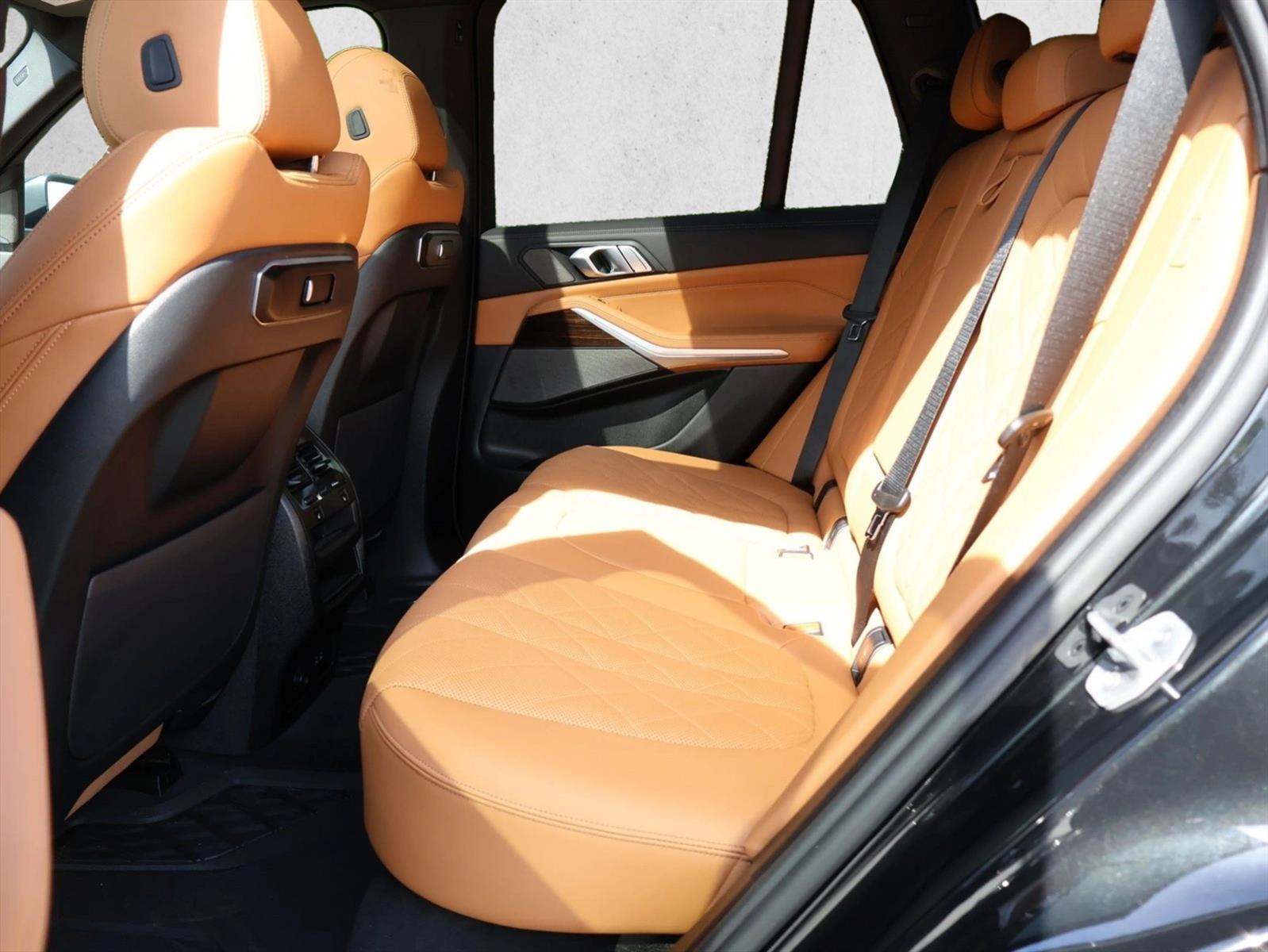 2026 BMW X5 50e - Photo 23