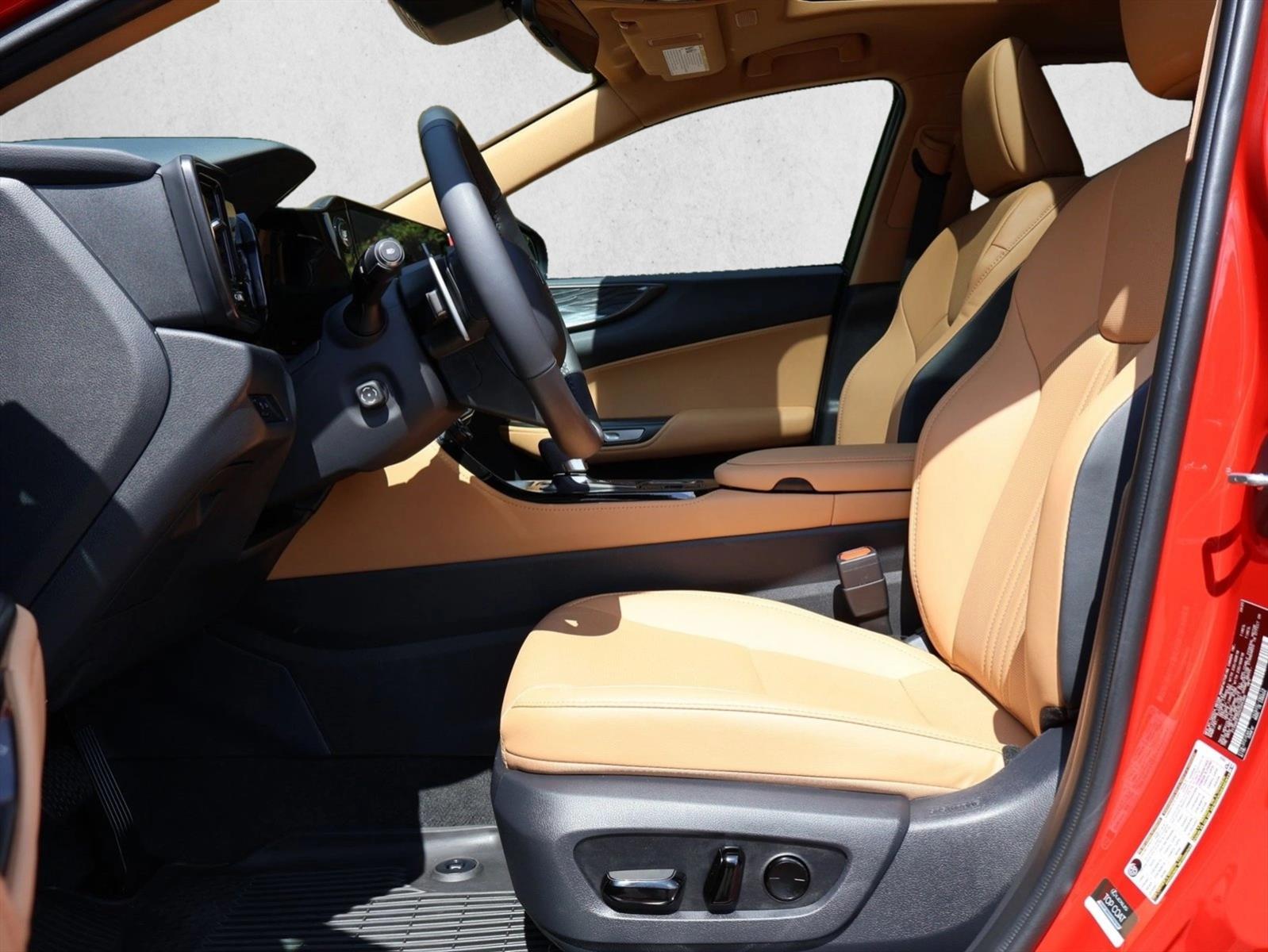 2025 Lexus NX 350 - Photo 21
