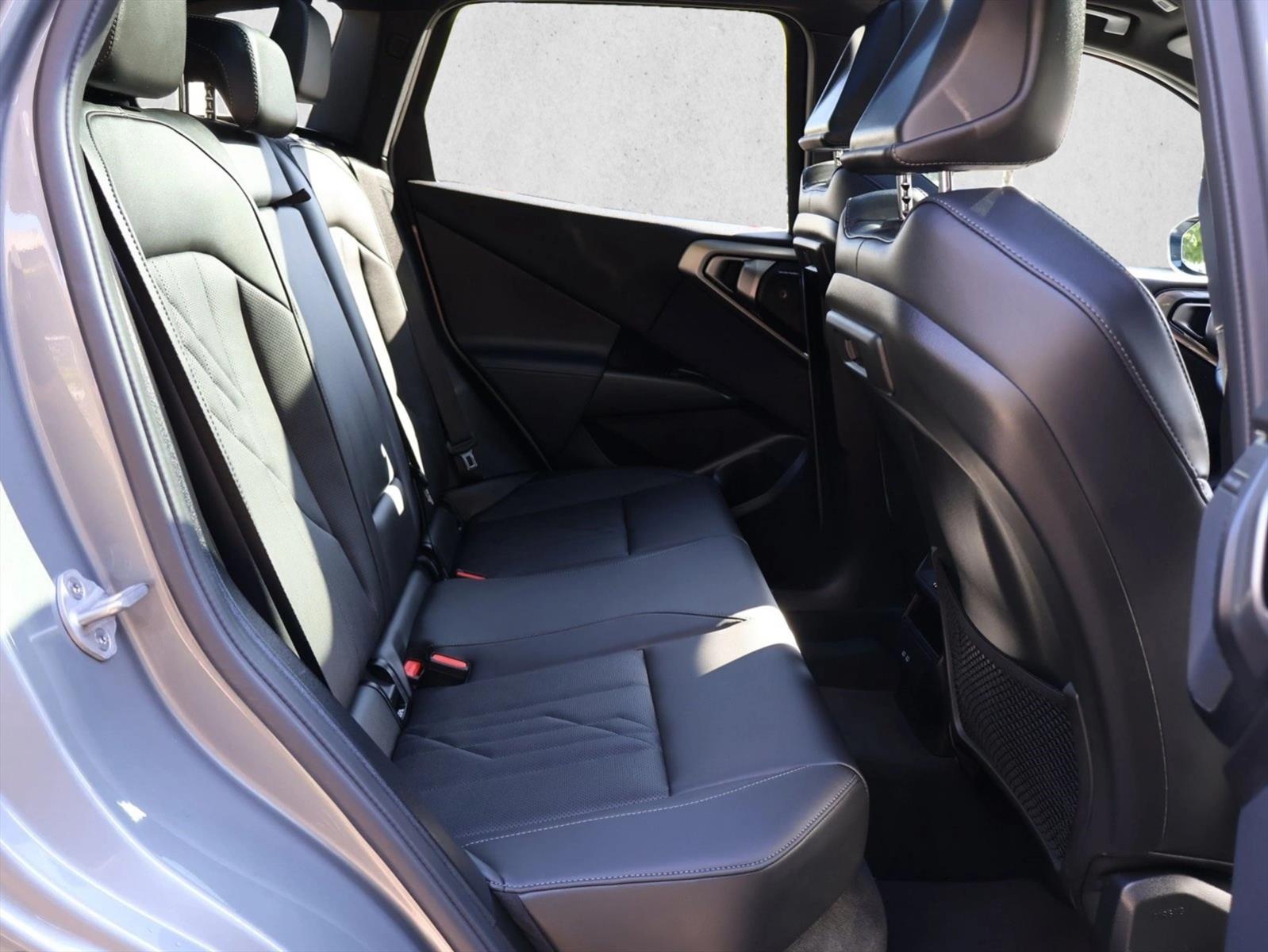 2026 BMW X3 30 - Photo 23