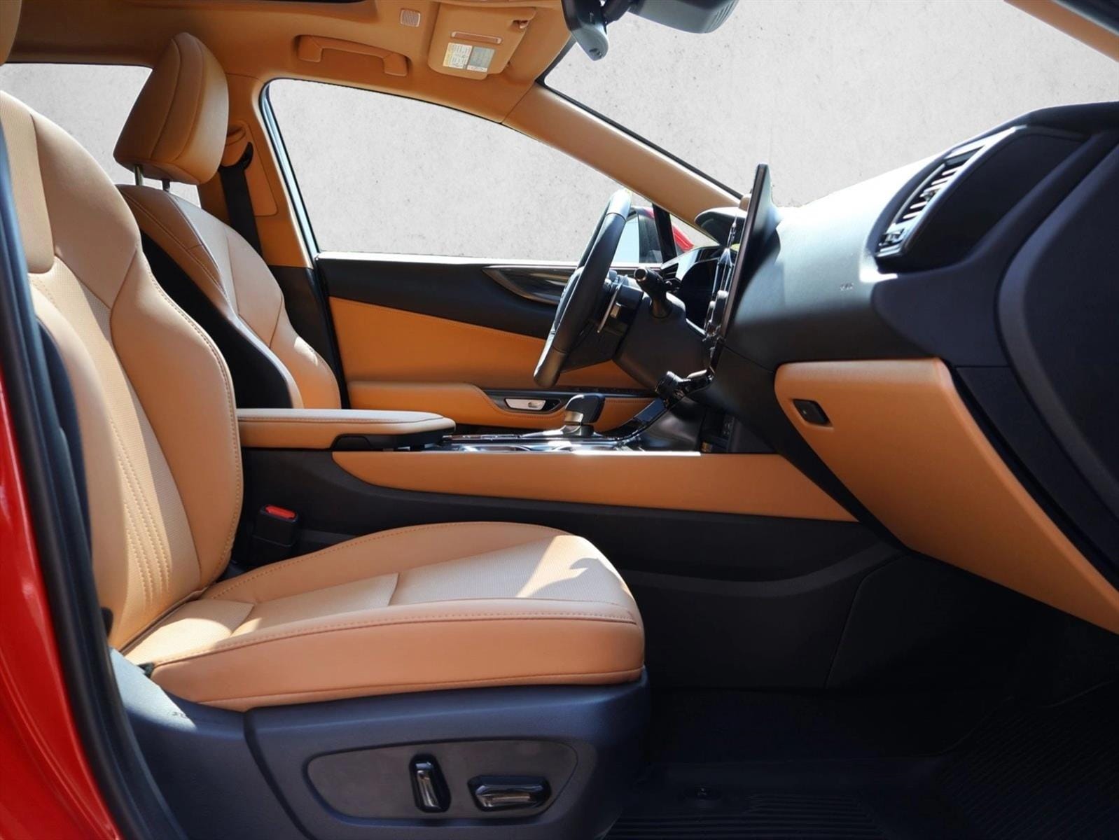 2025 Lexus NX 350 - Photo 27