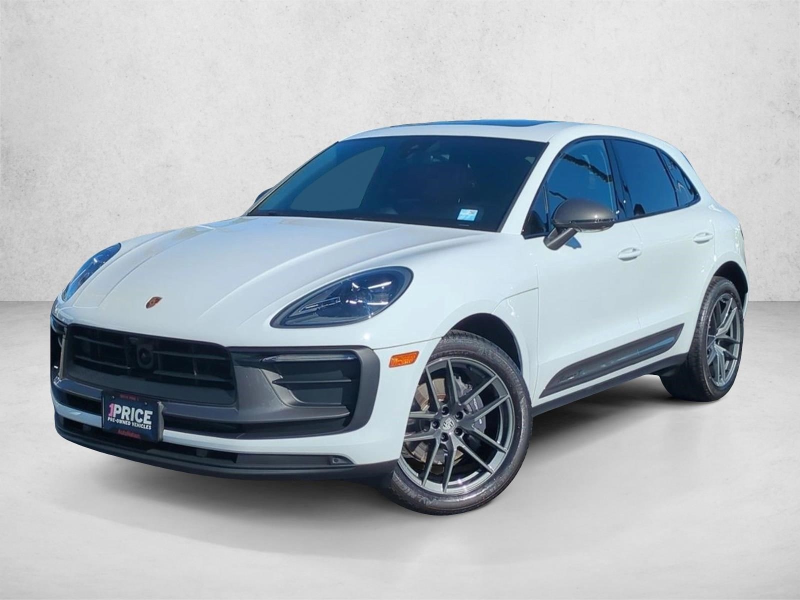 2025 Porsche Macan T