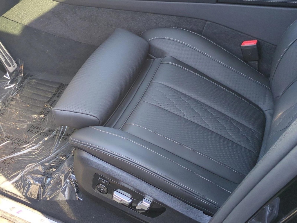 New 2027 BMW X6 xDrive40i SUV