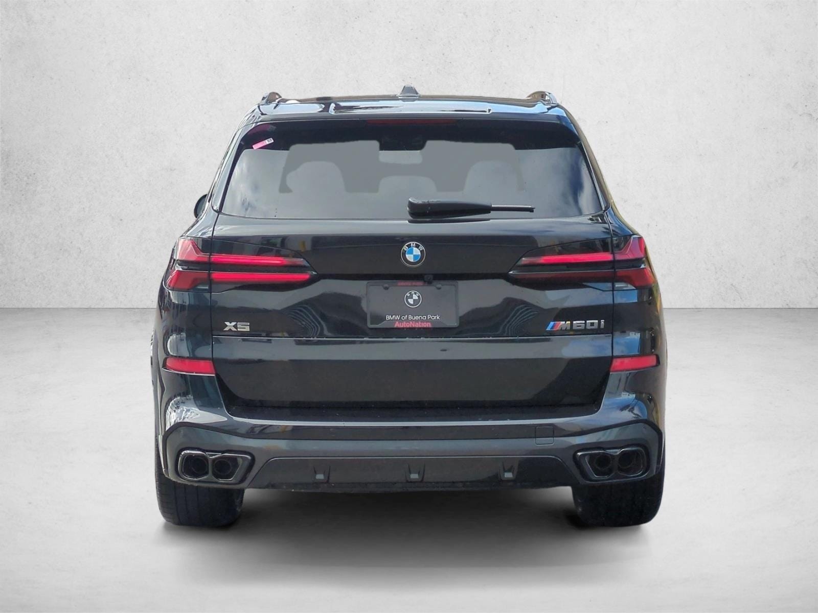 2026 BMW X5 M60i - Photo 8