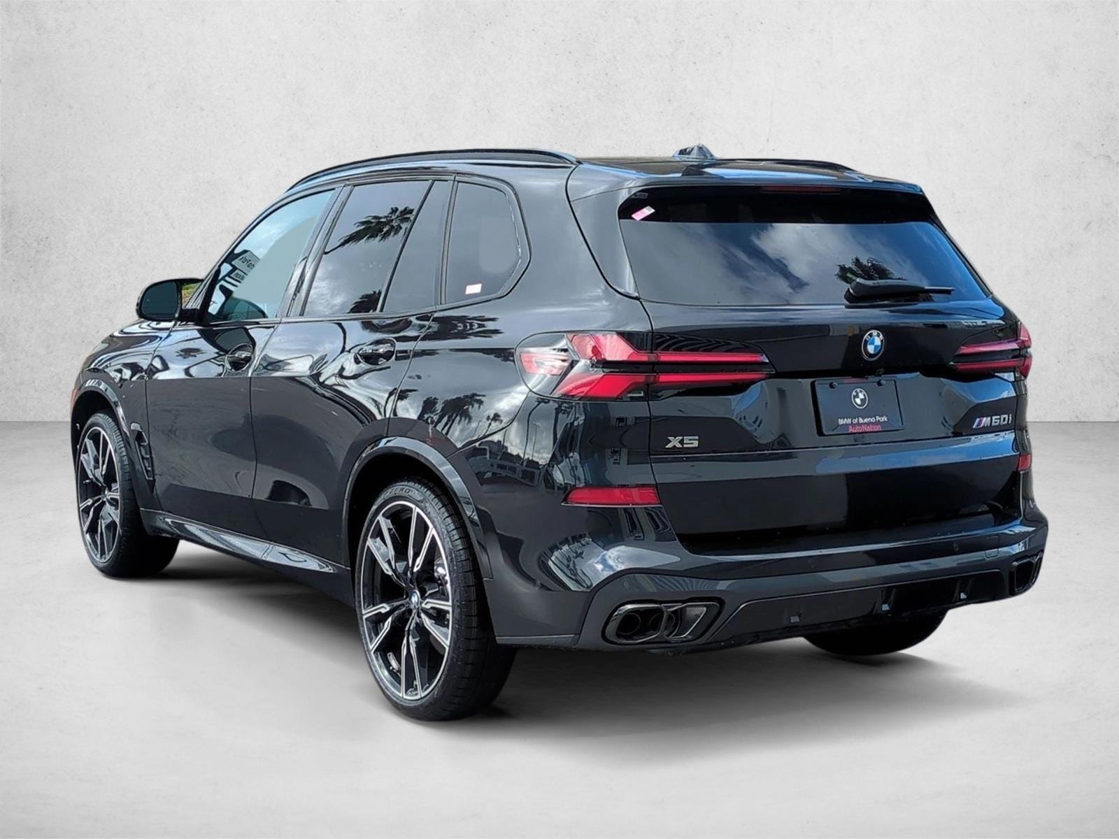 2026 BMW X5 M60i - Photo 9