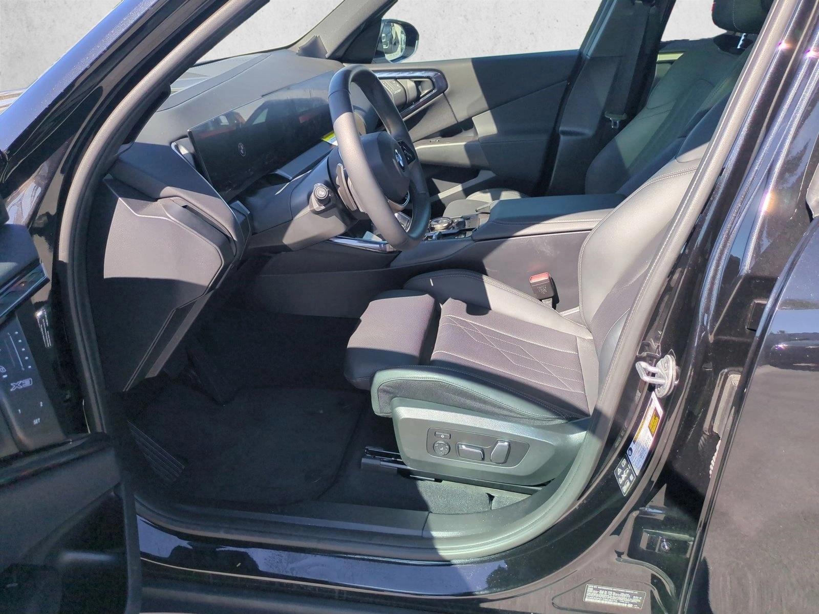 2025 BMW X3 30 - Photo 16
