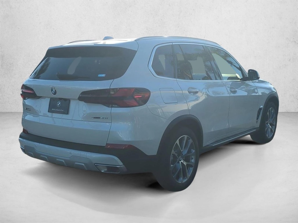 New 2026 BMW X5 sDrive40i SUV