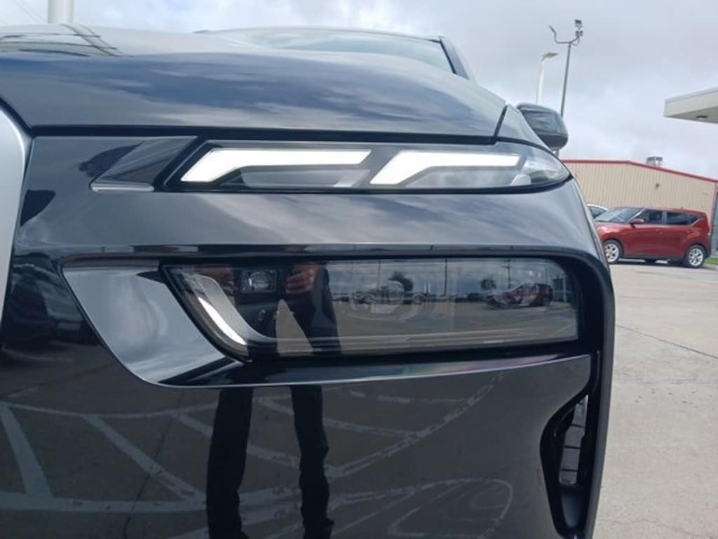 New 2027 BMW X7 xDrive40i SUV