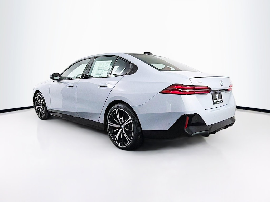 New 2026 BMW 5 Series 530i xDrive Sedan