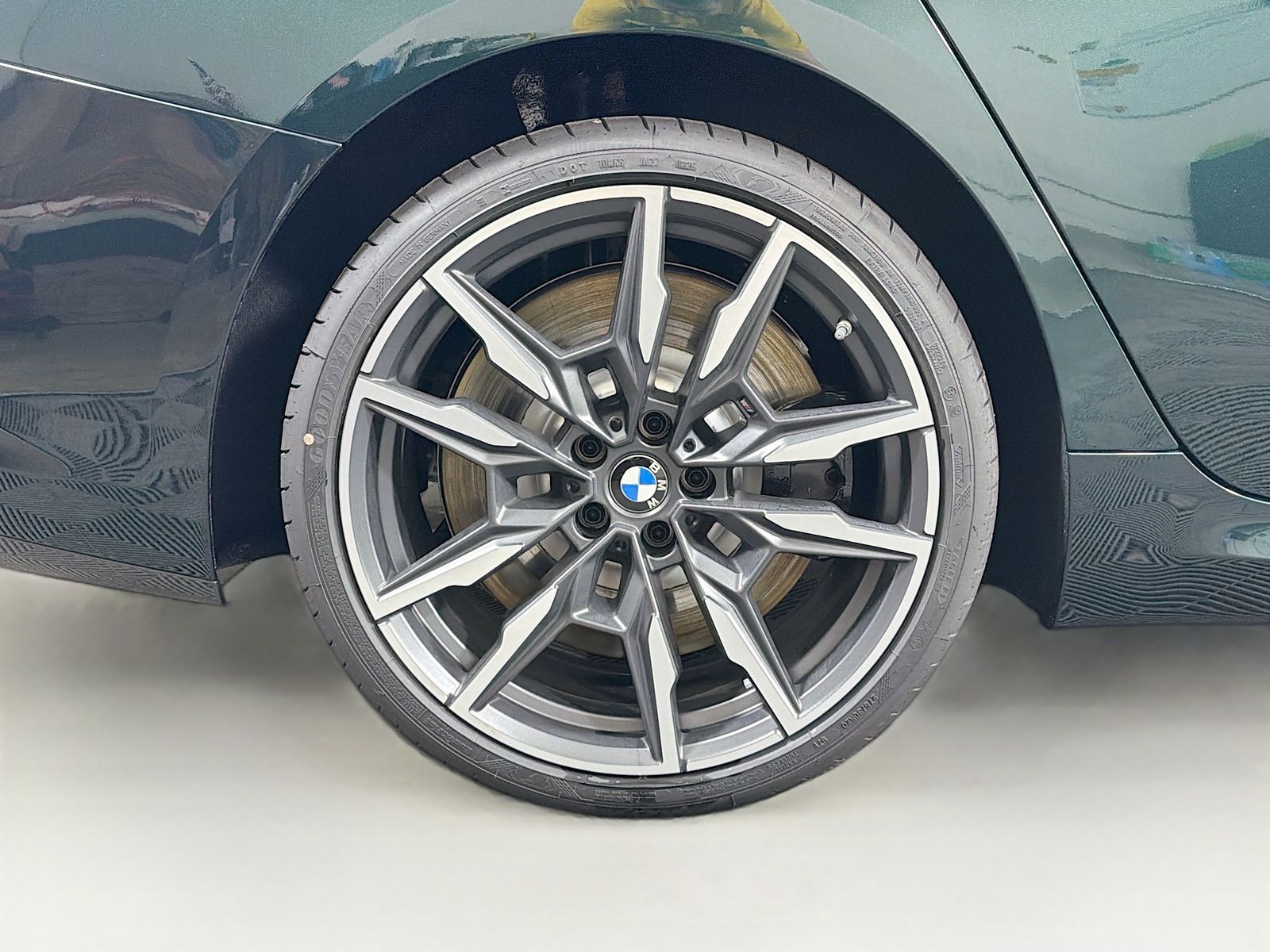 2026 BMW 8 Series M850i - Photo 34