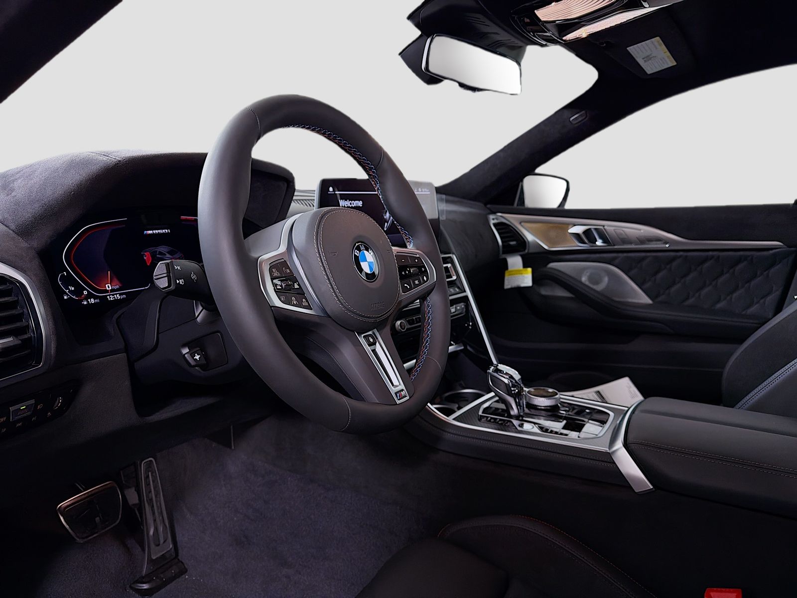2026 BMW 8 Series M850i - Photo 10