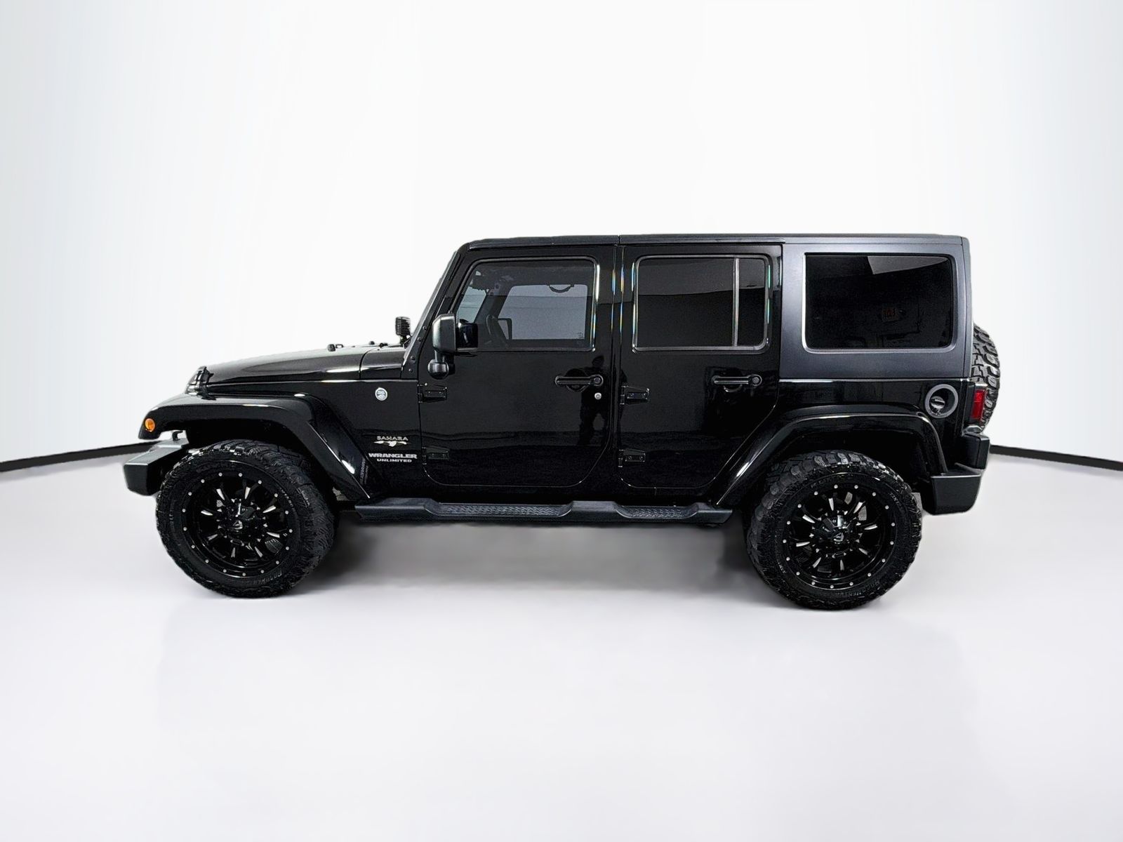Used 2016 Jeep Wrangler Unlimited Sahara SUV