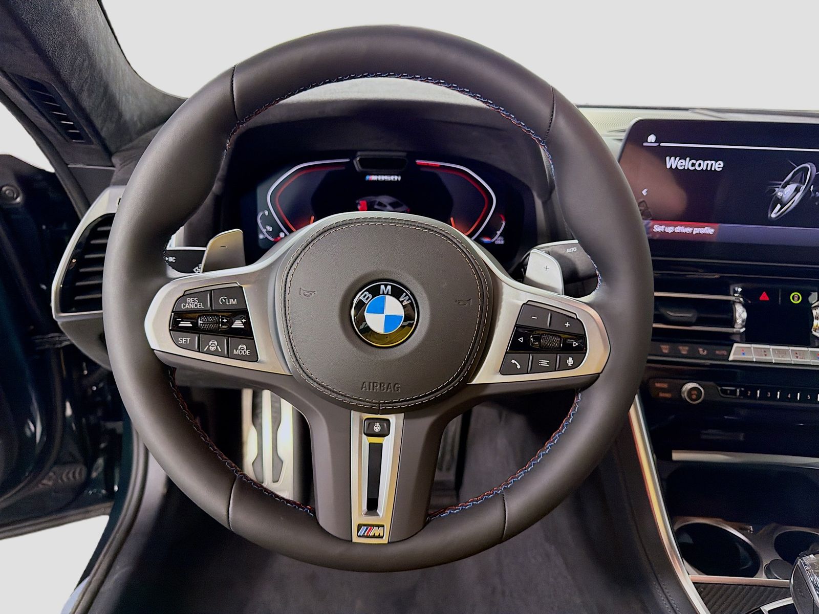 2026 BMW 8 Series M850i - Photo 13