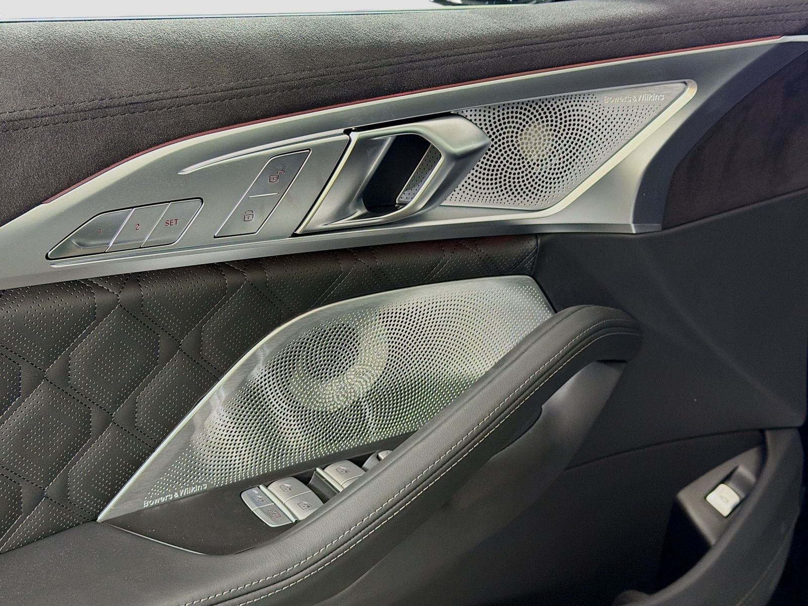 2026 BMW 8 Series M850i - Photo 19