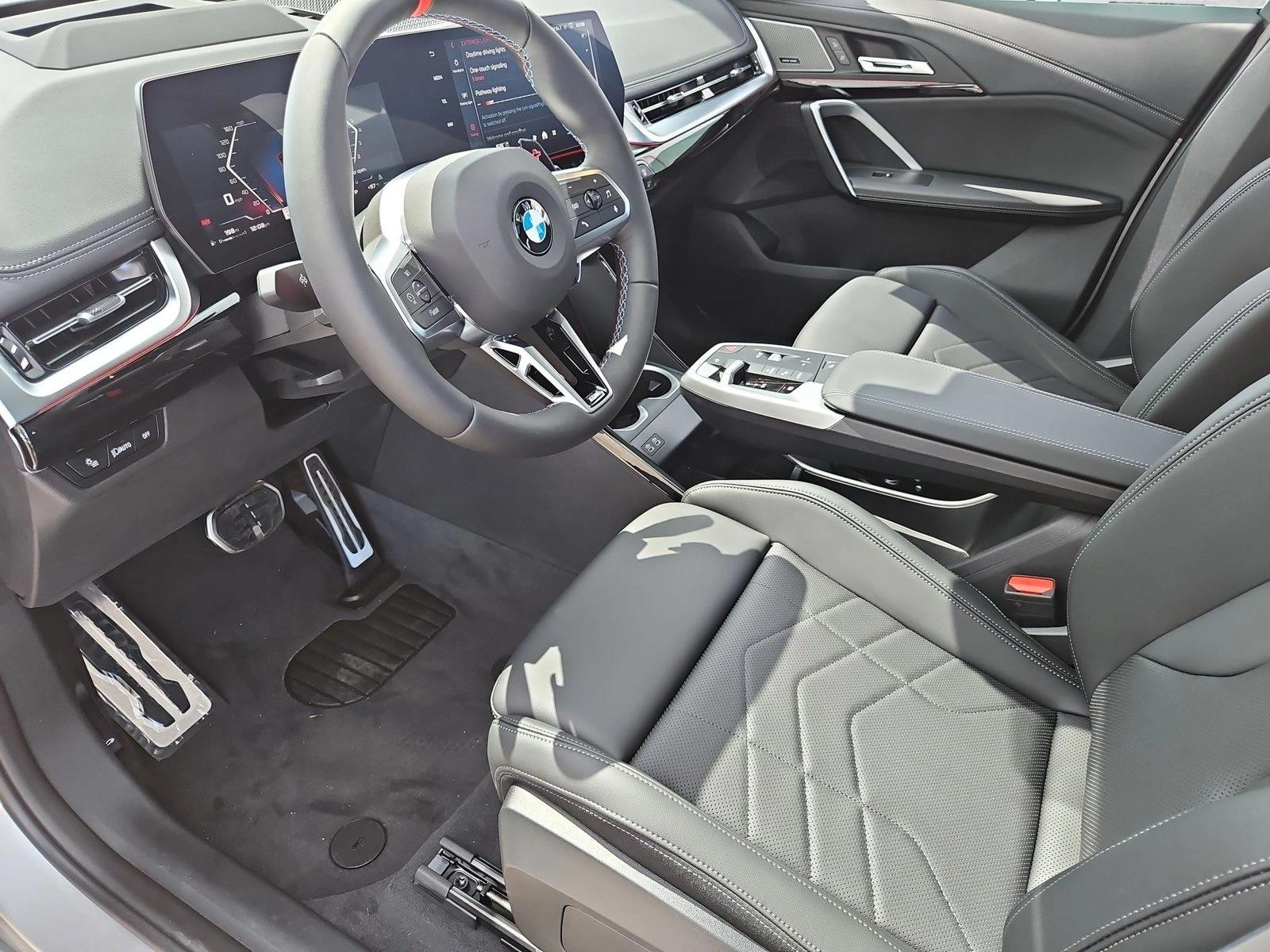 2026 BMW X1 M35i - Photo 3