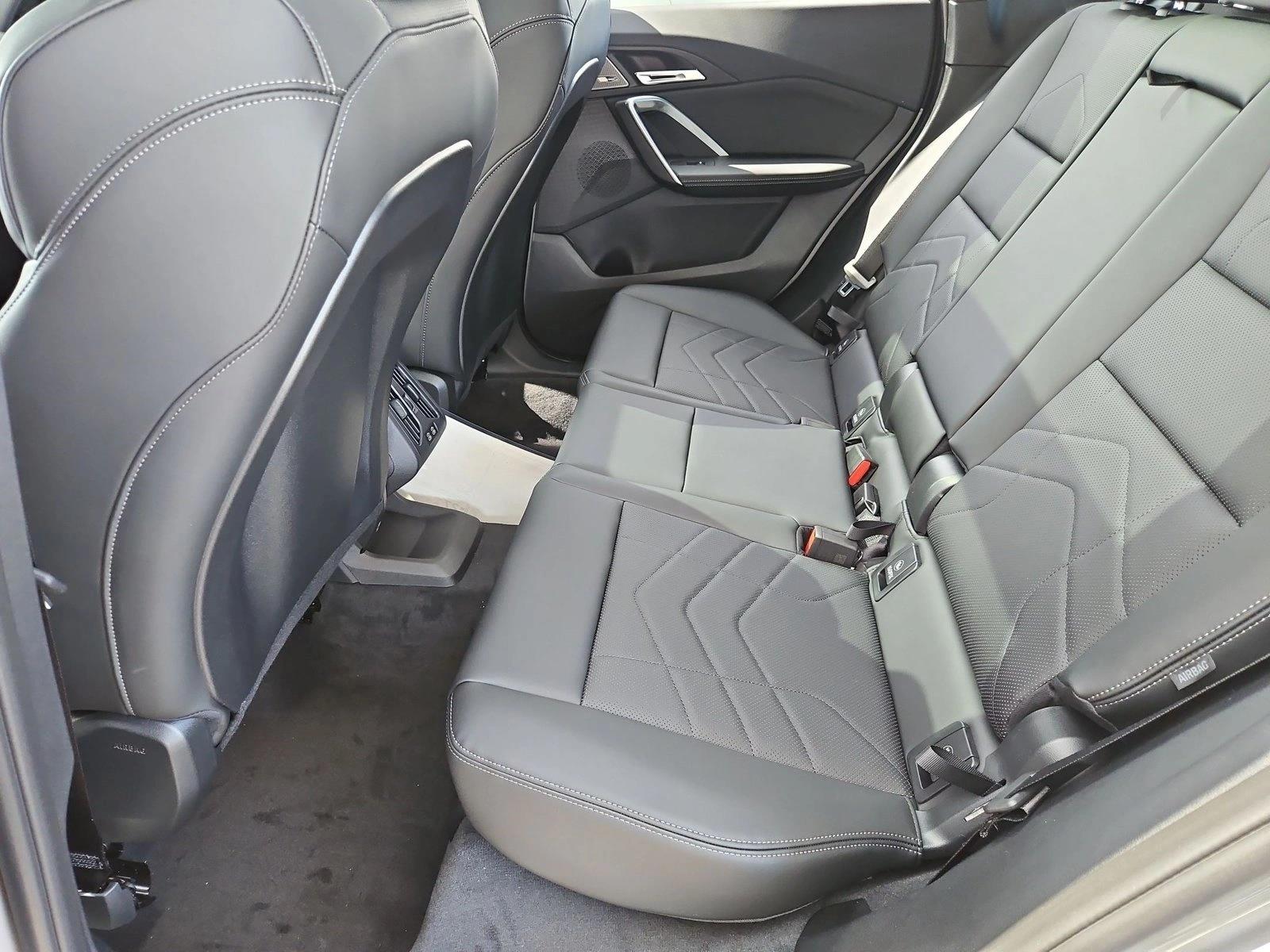2026 BMW X1 M35i - Photo 15
