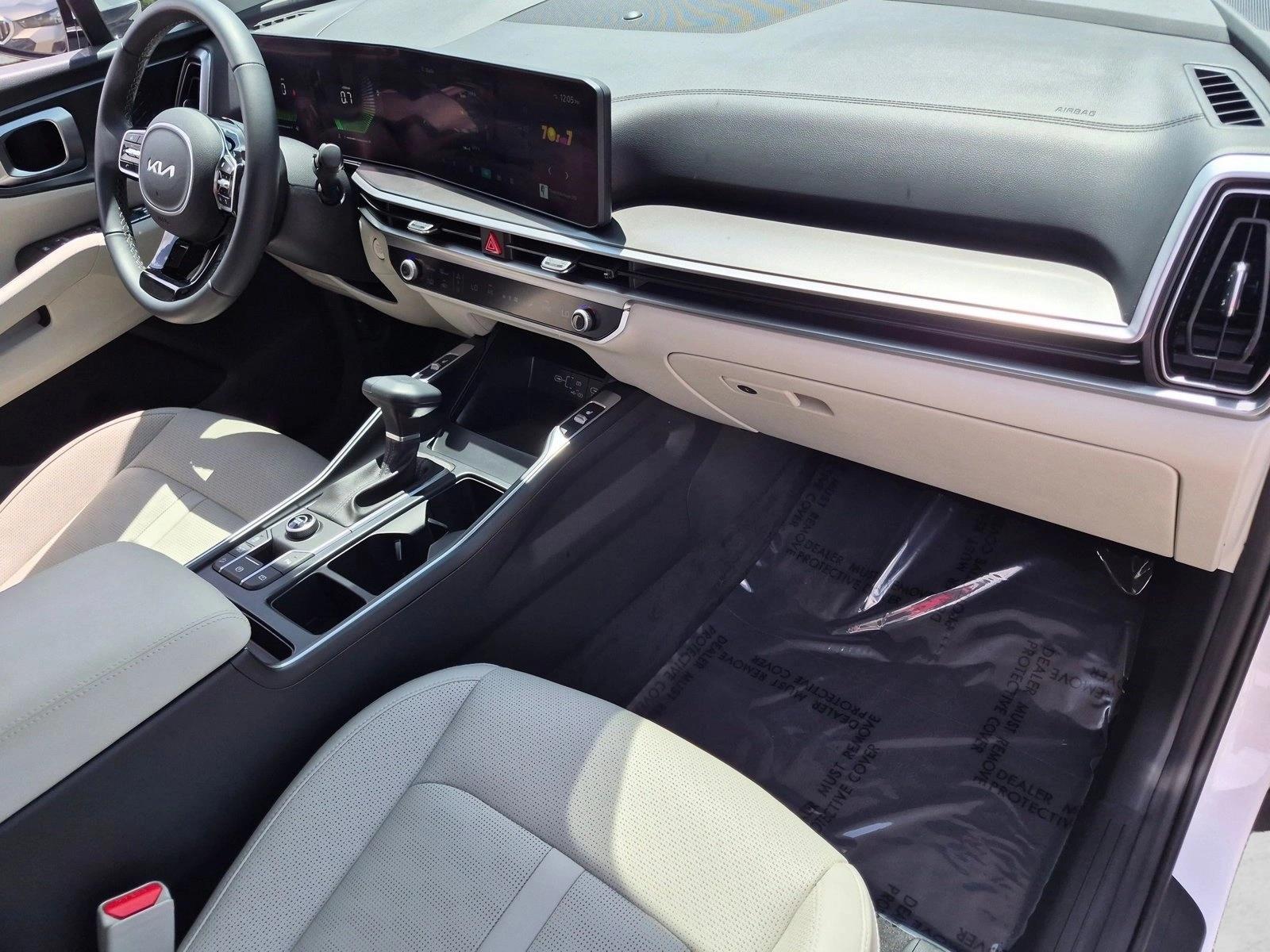 2025 Kia Sorento S - Photo 22