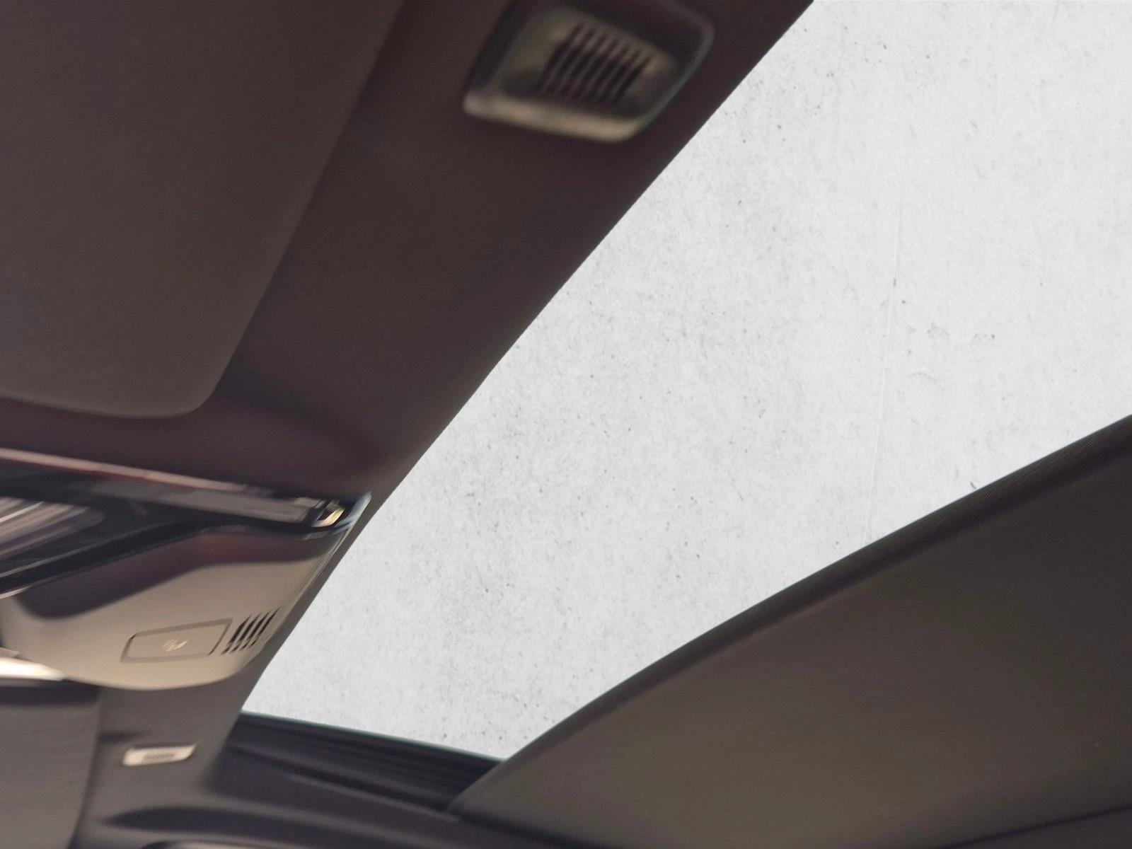 2023 BMW 5 Series 540i - Photo 16