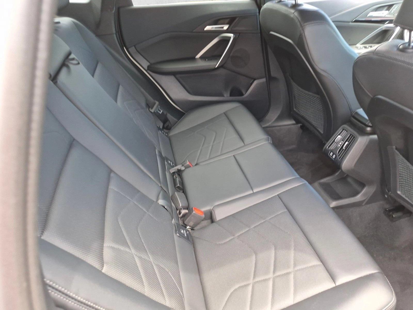 2024 BMW X1 28i - Photo 18
