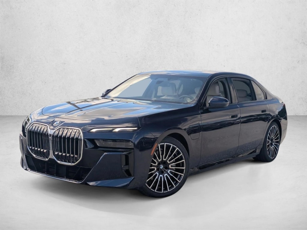 New 2026 BMW 750e xDrive Sedan