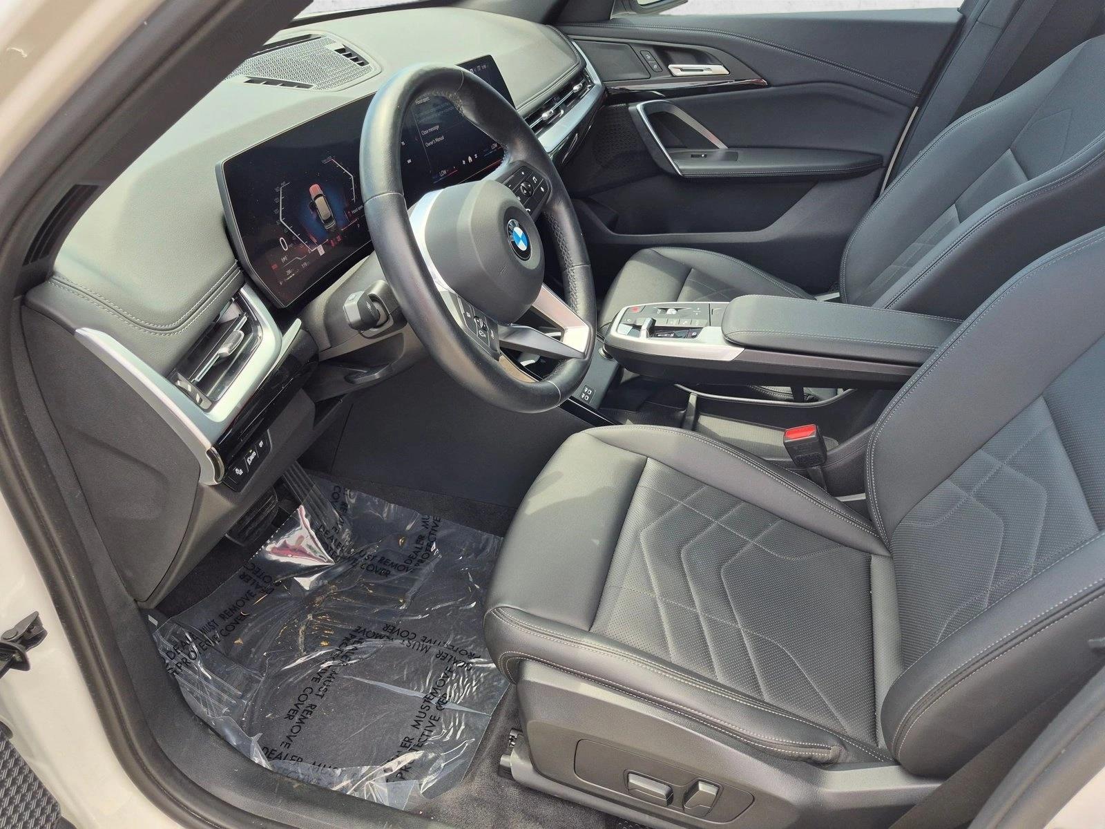 2024 BMW X1 28i - Photo 14