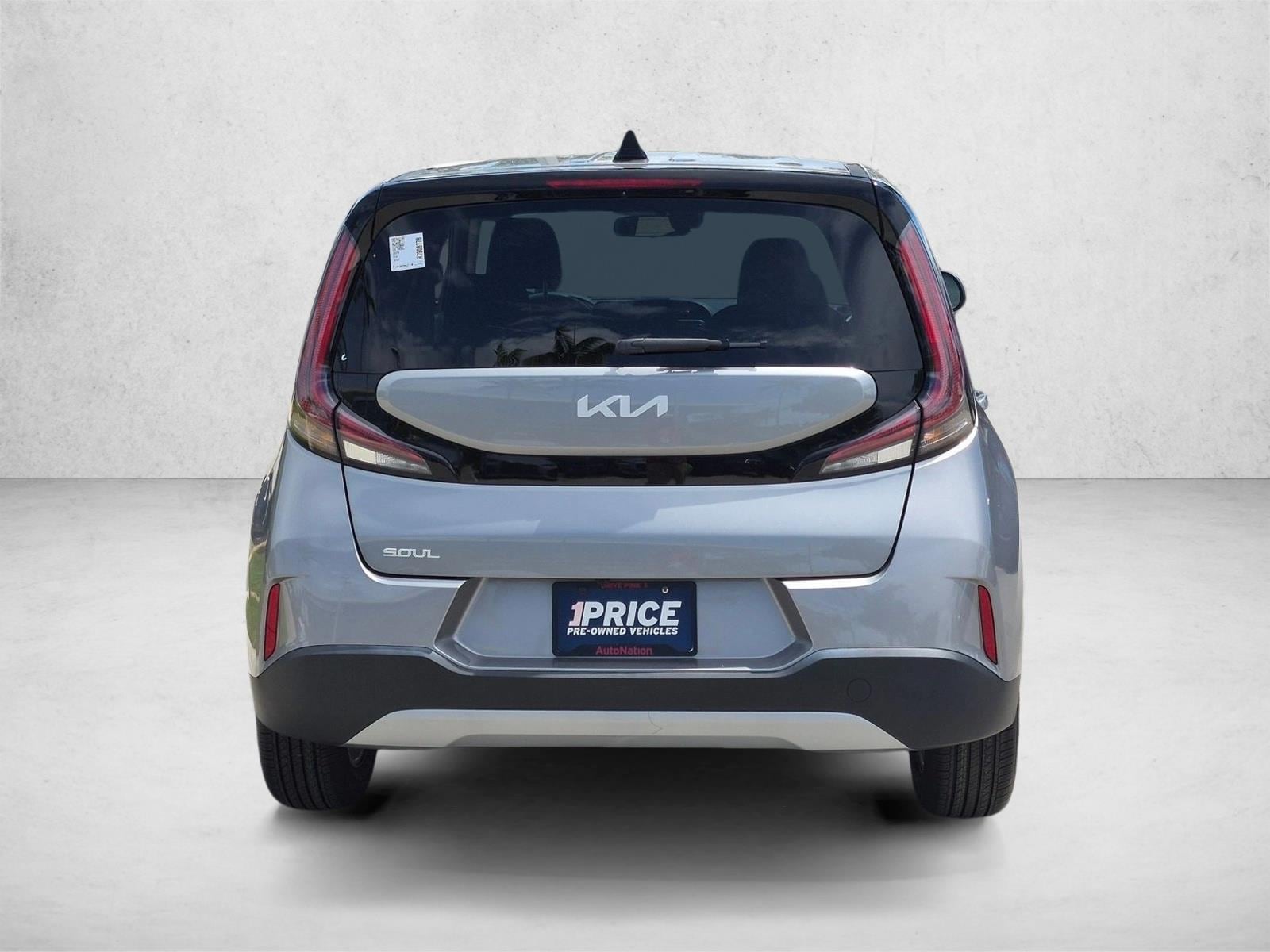 2024 Kia Soul LX - Photo 7