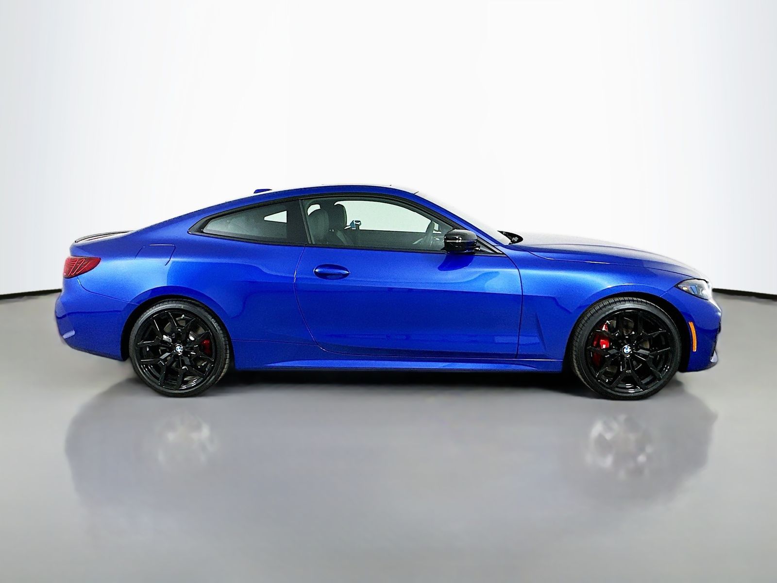 2026 BMW 4 Series 430i - Photo 4