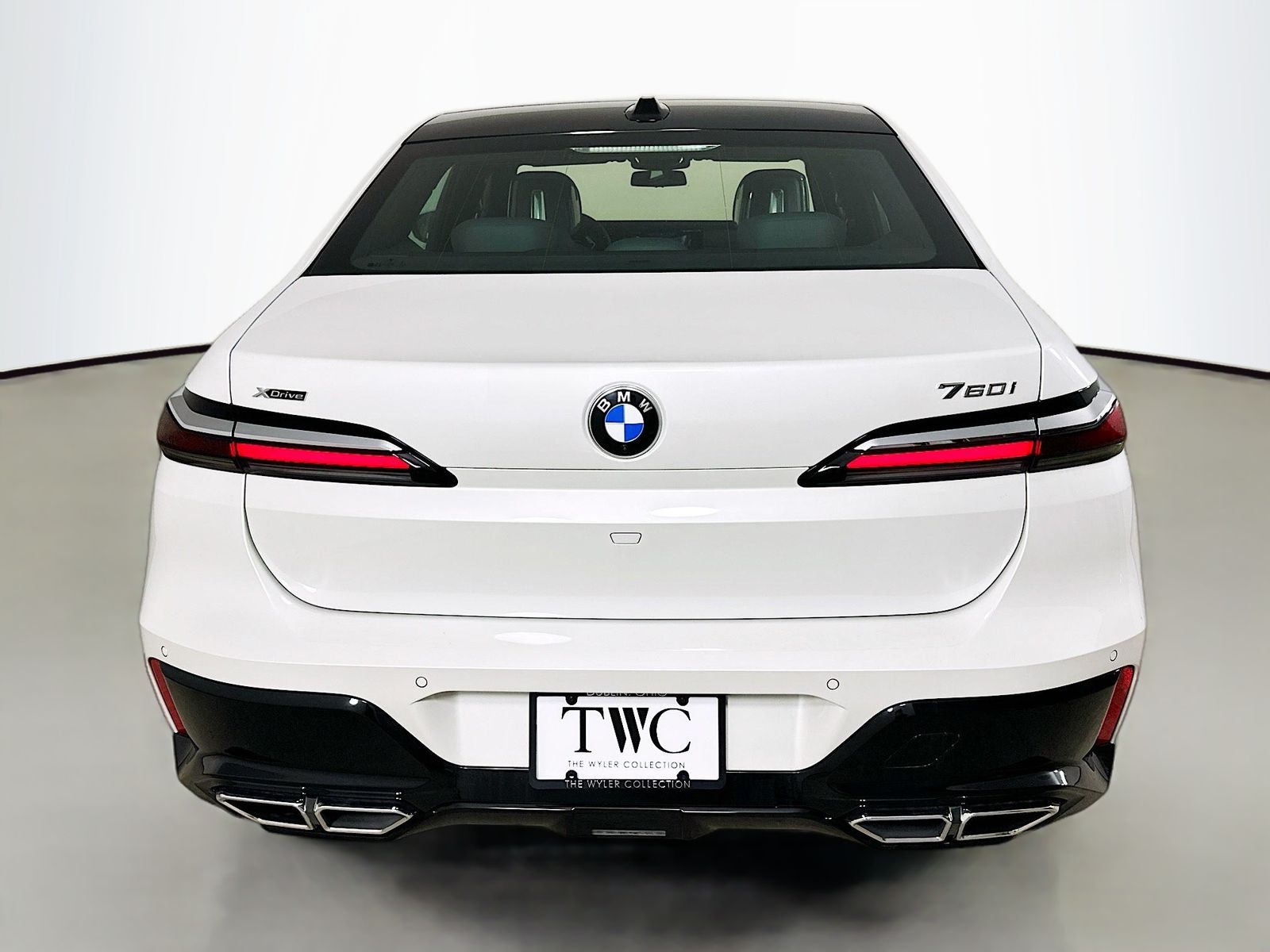 2026 BMW 7 Series 760i - Photo 6