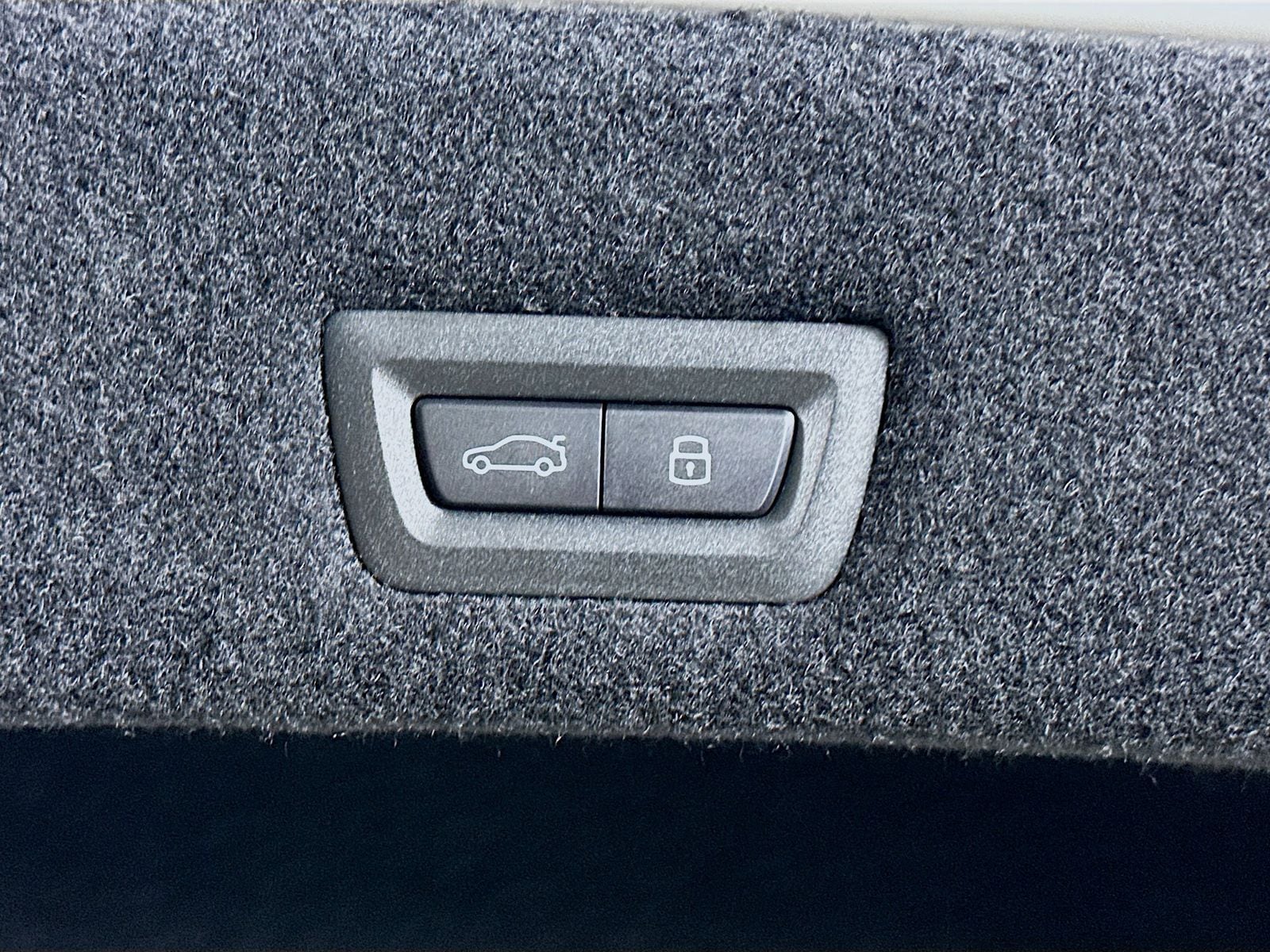 2026 BMW 7 Series 760i - Photo 40