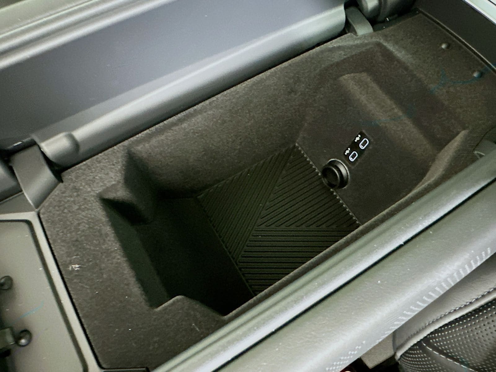 2026 BMW 7 Series 760i - Photo 28