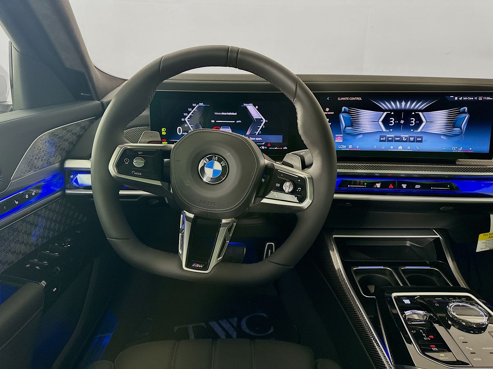 2026 BMW 7 Series 760i - Photo 15