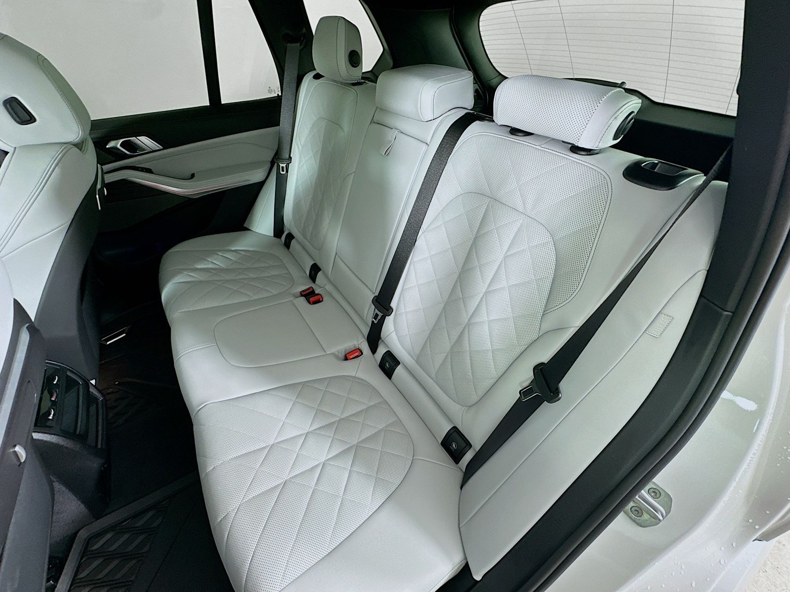 2026 BMW X5 50e - Photo 35