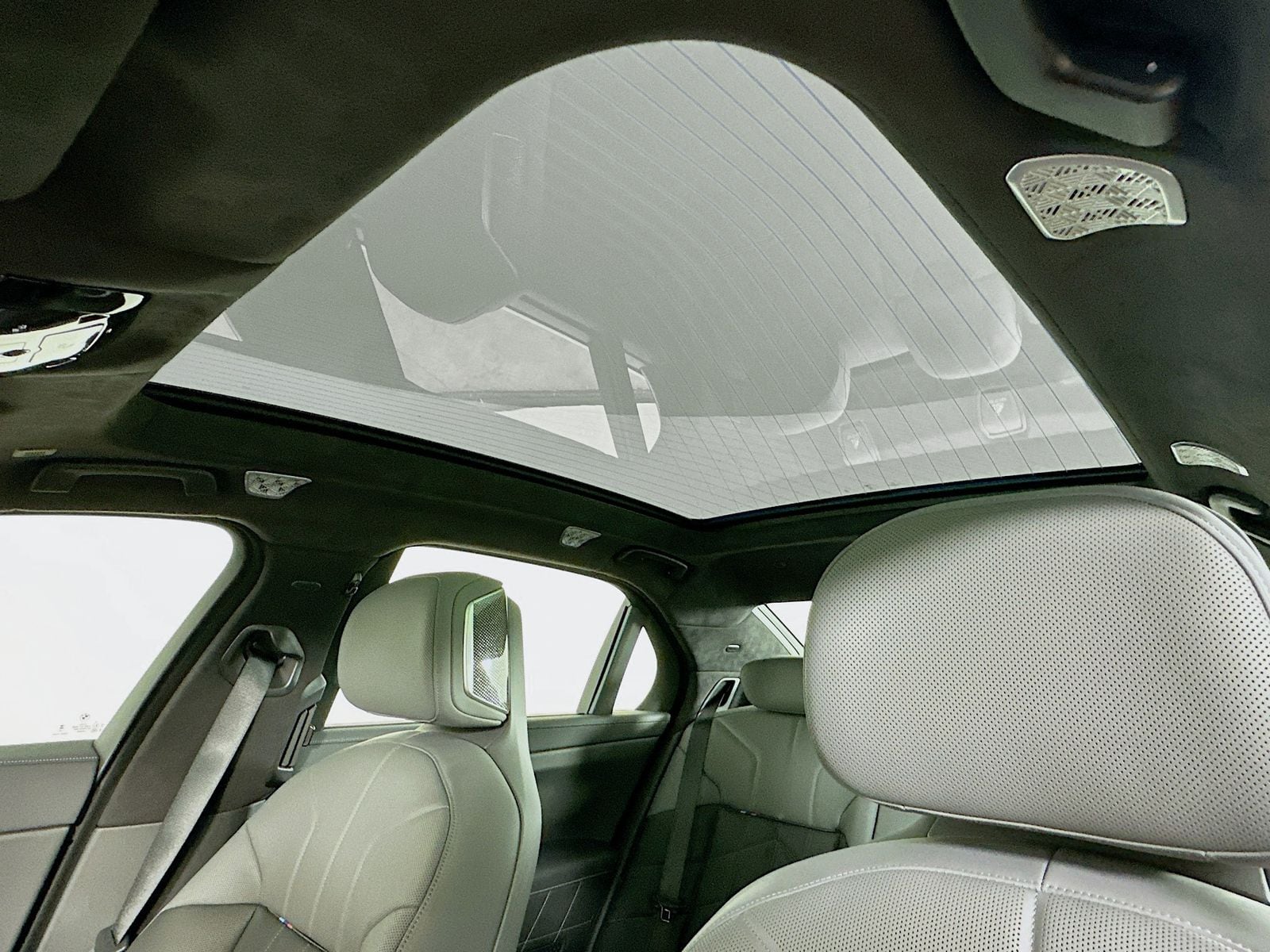 2026 BMW 7 Series 760i - Photo 29