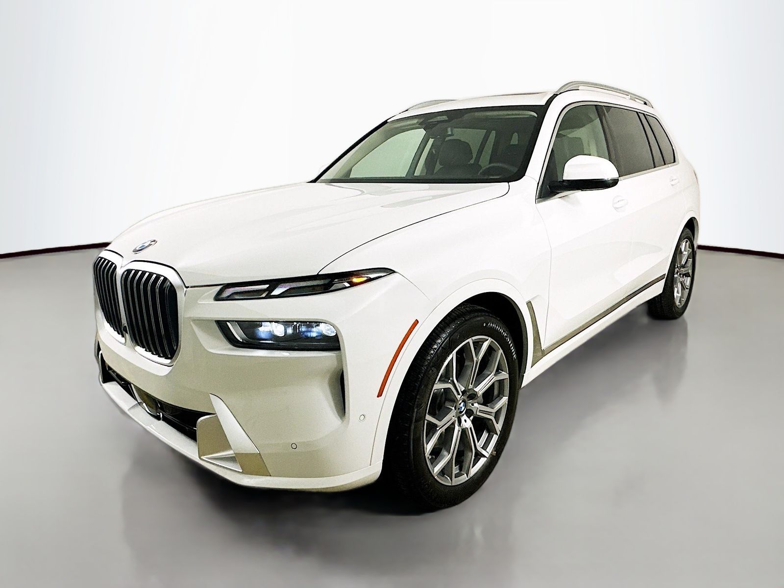 2027 BMW X7