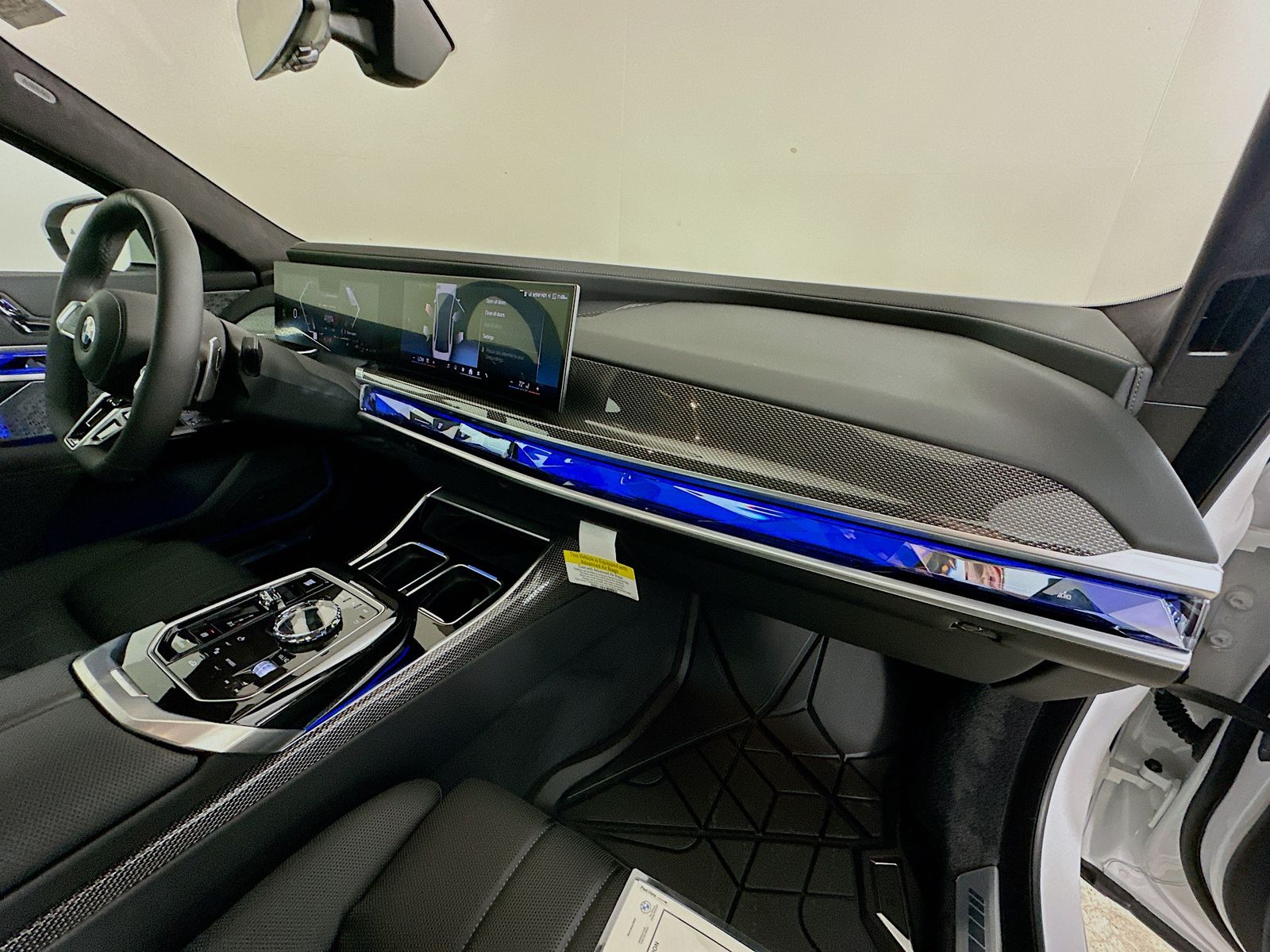 2026 BMW 7 Series 760i - Photo 46