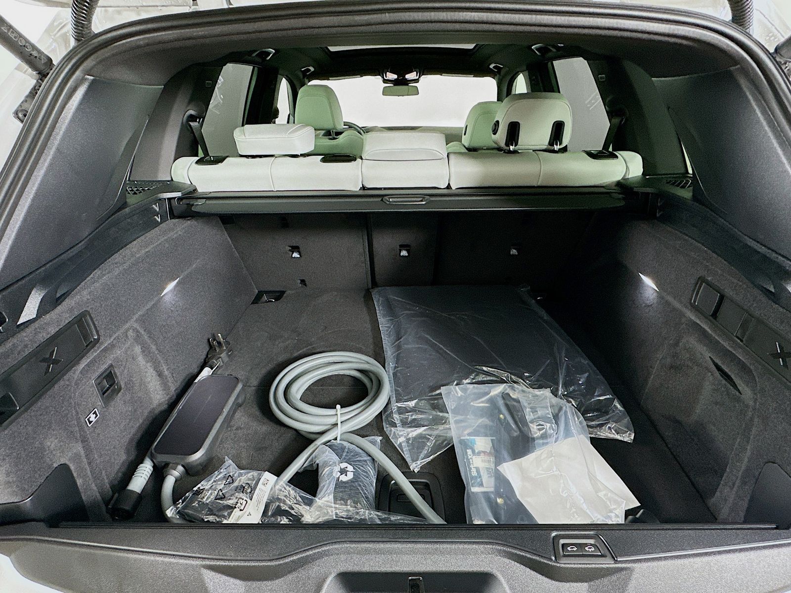 2026 BMW X5 50e - Photo 38