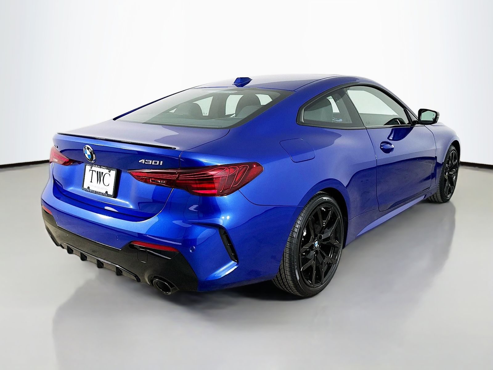 2026 BMW 4 Series 430i - Photo 5