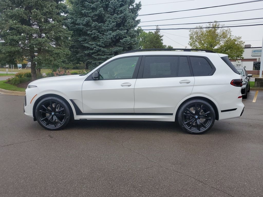 New 2027 BMW X7 M60i SUV